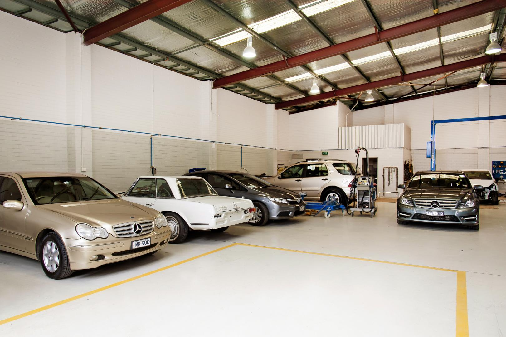 4 Reasons That Windshield Chip Repair Is Always The Smartest Choice